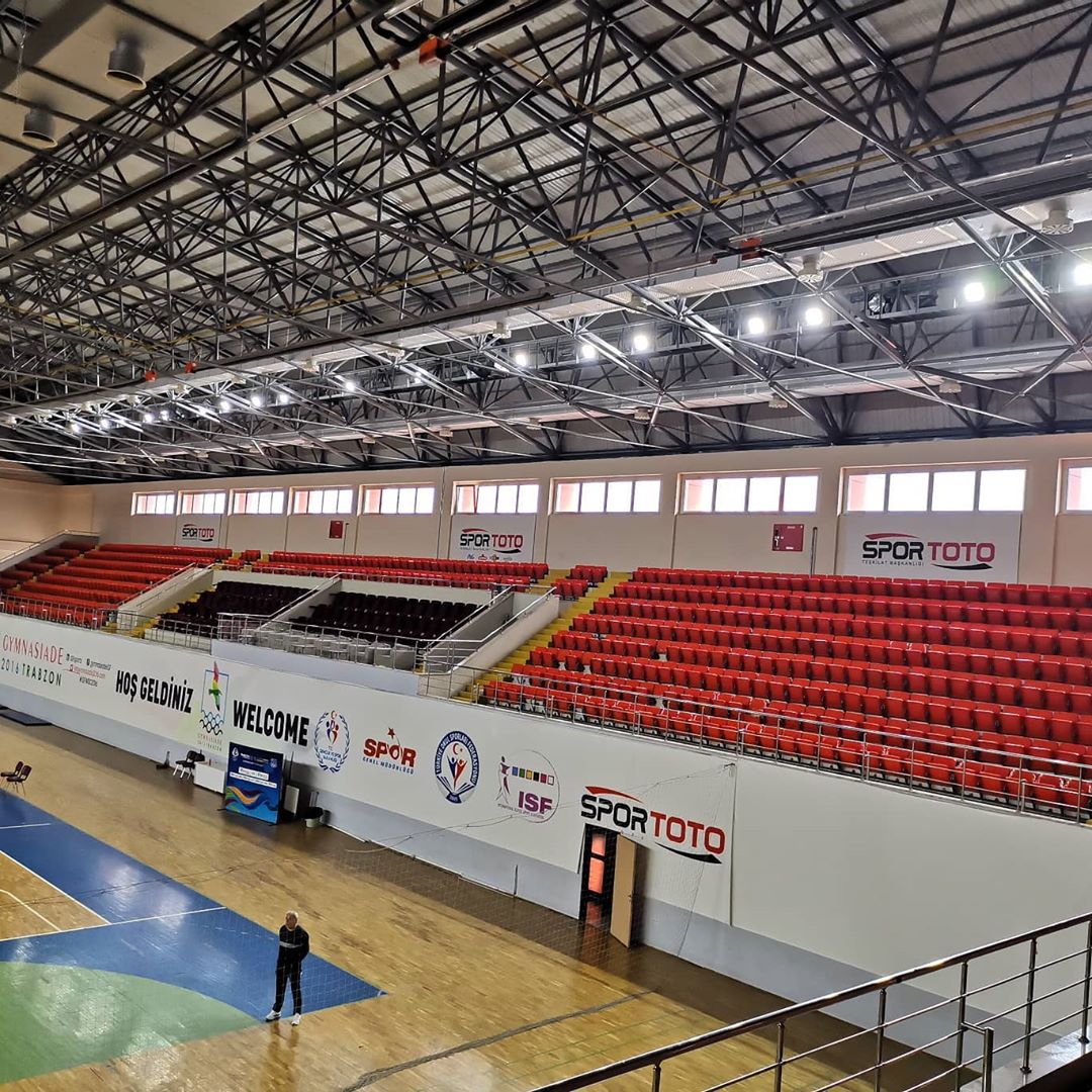 Yomra Kapali Spor Salonu